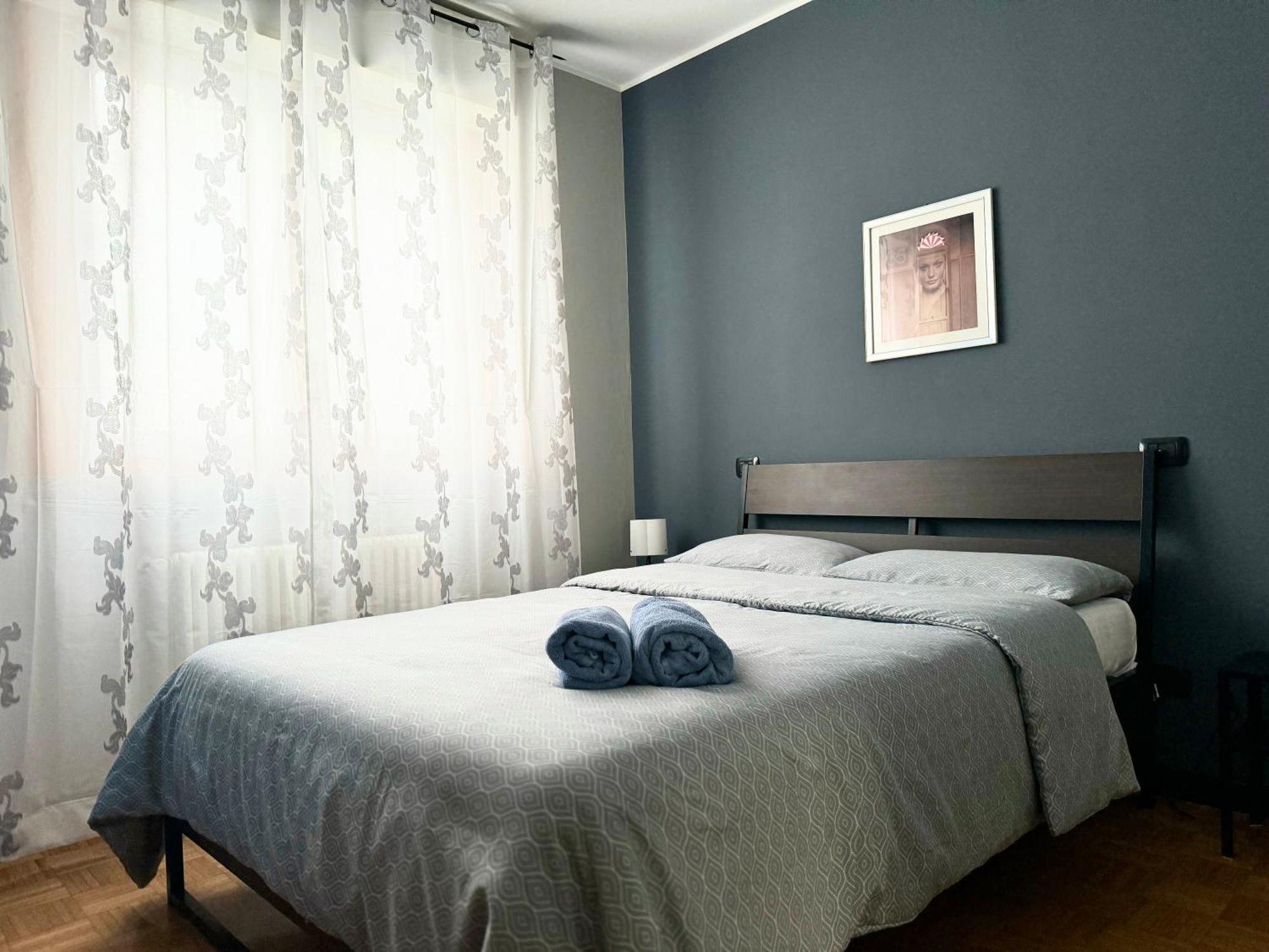 Bergamo Centro Elegante Appartamento Luaran gambar